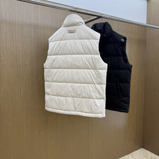 秋冬 ZEGNA 2026秋冬爆款马甲 ZEGNA立领羽绒马甲,内里羽绒填充,绒朵蓬松回弹好,轻量锁温 秋冬 ZEGNA 2026秋冬爆款马甲 ZEGNA立领羽绒马甲,内里羽绒填充,绒朵蓬松回弹好,轻量锁温