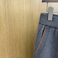 秋冬 Loro Piana 🔥🔥高端品质 26fw男士抽绳休闲裤 甄选细腻针织混纺面料,触感软糯丰盈,垂坠感优秀。针织松 秋冬 Loro Piana 🔥🔥高端品质 26fw男士抽绳休闲裤 甄选细腻针织混纺面料,触感软糯丰盈,垂坠感优秀。针织松
