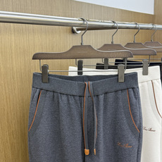 秋冬 Loro Piana 🔥🔥高端品质 26fw男士抽绳休闲裤 甄选细腻针织混纺面料,触感软糯丰盈,垂坠感优秀。针织松 秋冬 Loro Piana 🔥🔥高端品质 26fw男士抽绳休闲裤 甄选细腻针织混纺面料,触感软糯丰盈,垂坠感优秀。针织松