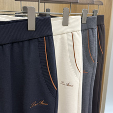 秋冬 Loro Piana 🔥🔥高端品质 26fw男士抽绳休闲裤 甄选细腻针织混纺面料,触感软糯丰盈,垂坠感优秀。针织松 秋冬 Loro Piana 🔥🔥高端品质 26fw男士抽绳休闲裤 甄选细腻针织混纺面料,触感软糯丰盈,垂坠感优秀。针织松