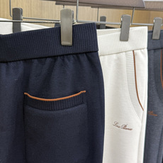秋冬 Loro Piana 🔥🔥高端品质 26fw男士抽绳休闲裤 甄选细腻针织混纺面料,触感软糯丰盈,垂坠感优秀。针织松 秋冬 Loro Piana 🔥🔥高端品质 26fw男士抽绳休闲裤 甄选细腻针织混纺面料,触感软糯丰盈,垂坠感优秀。针织松