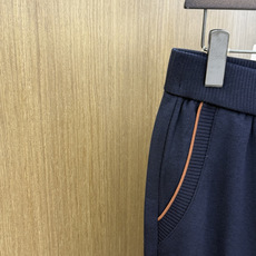 秋冬 Loro Piana 🔥🔥高端品质 26fw男士抽绳休闲裤 甄选细腻针织混纺面料,触感软糯丰盈,垂坠感优秀。针织松 秋冬 Loro Piana 🔥🔥高端品质 26fw男士抽绳休闲裤 甄选细腻针织混纺面料,触感软糯丰盈,垂坠感优秀。针织松