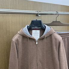 秋冬/套 BC 🔥🔥高端品质 2026SS早秋新品机能休闲拉链立领夹克外套长裤套装。意式轻奢与都市机能完美融合。高密冰感 秋冬/套 BC 🔥🔥高端品质 2026SS早秋新品机能休闲拉链立领夹克外套长裤套装。意式轻奢与都市机能完美融合。高密冰感