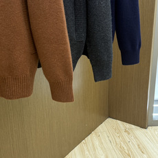 秋冬 Loro Piana 🔥🔥顶级品质 26SS新款男士休闲羊毛杉 采用羊绒羊毛混纺纱线,保暖性佳,蓬松柔软,加倍呵护 秋冬 Loro Piana 🔥🔥顶级品质 26SS新款男士休闲羊毛杉 采用羊绒羊毛混纺纱线,保暖性佳,蓬松柔软,加倍呵护
