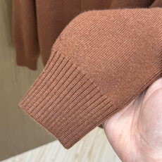 秋冬 Loro Piana 🔥🔥顶级品质 26SS新款男士休闲羊毛杉 采用羊绒羊毛混纺纱线,保暖性佳,蓬松柔软,加倍呵护 秋冬 Loro Piana 🔥🔥顶级品质 26SS新款男士休闲羊毛杉 采用羊绒羊毛混纺纱线,保暖性佳,蓬松柔软,加倍呵护