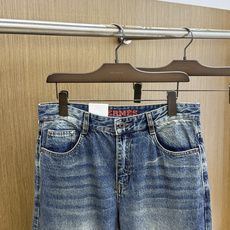 秋冬 HER 🔥🔥高端定制 26秋冬新款男士时尚休闲阔版牛仔裤👖 柜台同步发售 原版定制复刻 客供五金辅料 原单品质 进 秋冬 HER 🔥🔥高端定制 26秋冬新款男士时尚休闲阔版牛仔裤👖 柜台同步发售 原版定制复刻 客供五金辅料 原单品质 进