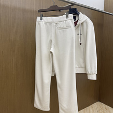 秋冬/套 Loro Piana 🔥🔥高端品质 2026SS早秋新品机能休闲拉链连帽外套长裤套装。意式轻奢与都市机能完美融 秋冬/套 Loro Piana 🔥🔥高端品质 2026SS早秋新品机能休闲拉链连帽外套长裤套装。意式轻奢与都市机能完美融