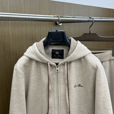 秋冬/套 Loro Piana 🔥🔥高端品质 2026SS早秋新品机能休闲拉链连帽外套长裤套装。意式轻奢与都市机能完美融 秋冬/套 Loro Piana 🔥🔥高端品质 2026SS早秋新品机能休闲拉链连帽外套长裤套装。意式轻奢与都市机能完美融
