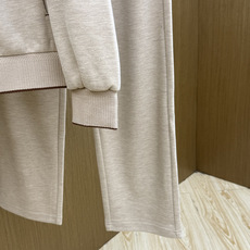 秋冬/套 Loro Piana 🔥🔥高端品质 2026SS早秋新品机能休闲拉链连帽外套长裤套装。意式轻奢与都市机能完美融 秋冬/套 Loro Piana 🔥🔥高端品质 2026SS早秋新品机能休闲拉链连帽外套长裤套装。意式轻奢与都市机能完美融