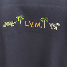 秋冬 LV 🔥秋冬新款绣花休闲圆领套头卫衣 全棉精梳毛圈面料,面料高温已洗水定型,经典重工艺刺绣,整体设计简约而不失个 秋冬 LV 🔥秋冬新款绣花休闲圆领套头卫衣 全棉精梳毛圈面料,面料高温已洗水定型,经典重工艺刺绣,整体设计简约而不失个