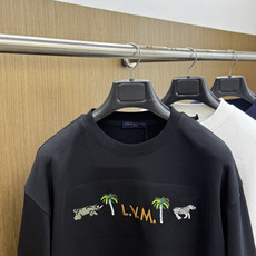 秋冬 LV 🔥秋冬新款绣花休闲圆领套头卫衣 全棉精梳毛圈面料,面料高温已洗水定型,经典重工艺刺绣,整体设计简约而不失个 秋冬 LV 🔥秋冬新款绣花休闲圆领套头卫衣 全棉精梳毛圈面料,面料高温已洗水定型,经典重工艺刺绣,整体设计简约而不失个