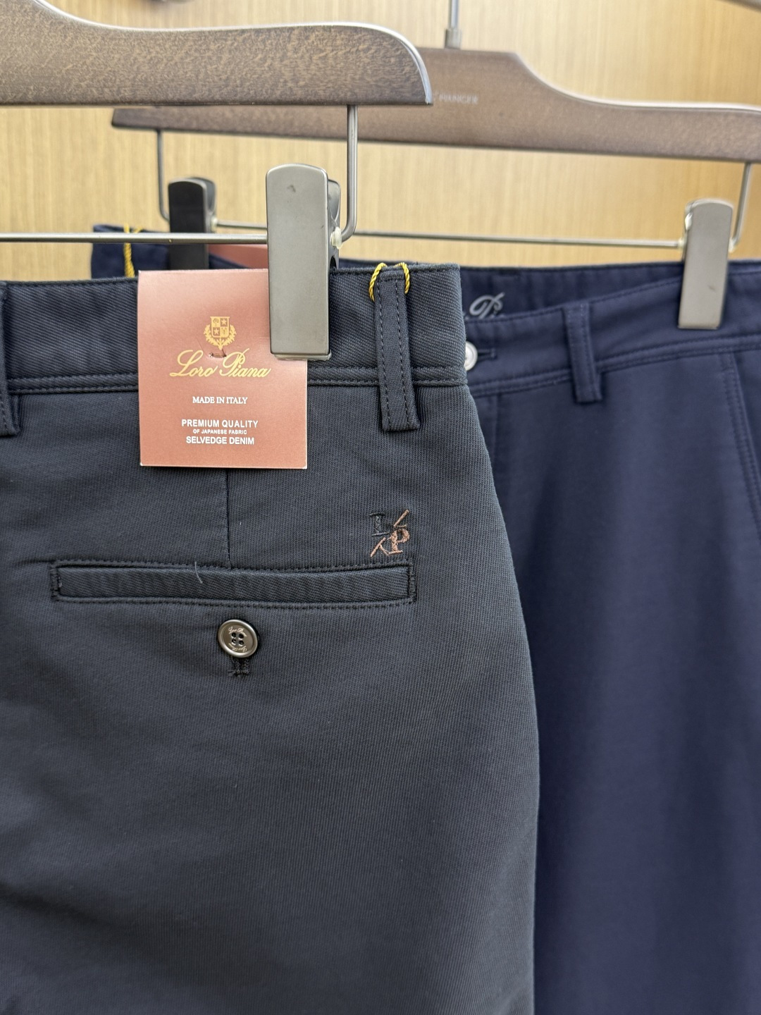 秋冬 Loro Piana🔥🔥高端定制 26ss秋冬新品轻奢休闲西裤 官网同步发售,裤身工艺设计,客供辅料、高定棉麻面 秋冬 Loro Piana🔥🔥高端定制 26ss秋冬新品轻奢休闲西裤 官网同步发售,裤身工艺设计,客供辅料、高定棉麻面