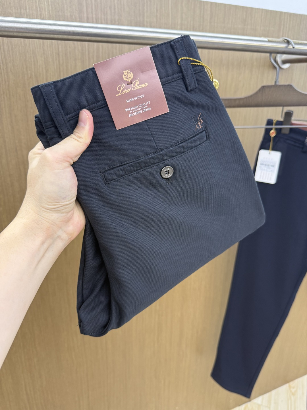 秋冬 Loro Piana🔥🔥高端定制 26ss秋冬新品轻奢休闲西裤  官网同步发售，裤身工艺设计，客供辅料、高定棉麻面