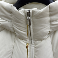 秋冬 Loro Piana 🔥秋冬新款时尚连帽羽绒服外套,官网同款,原版订制五金配件全进口原版定制 欢迎对比 绝对的高品 秋冬 Loro Piana 🔥秋冬新款时尚连帽羽绒服外套,官网同款,原版订制五金配件全进口原版定制 欢迎对比 绝对的高品
