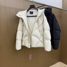 秋冬 Loro Piana 🔥秋冬新款时尚连帽羽绒服外套,官网同款,原版订制五金配件全进口原版定制 欢迎对比 绝对的高品 秋冬 Loro Piana 🔥秋冬新款时尚连帽羽绒服外套,官网同款,原版订制五金配件全进口原版定制 欢迎对比 绝对的高品
