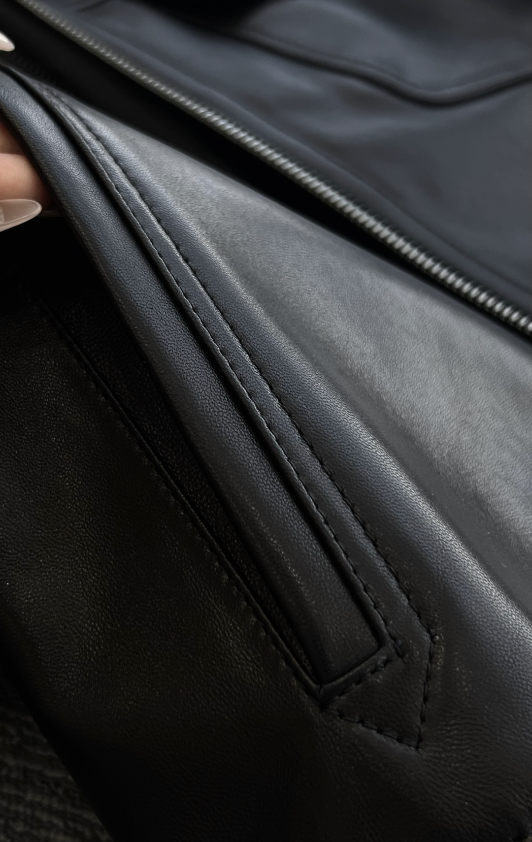 NO:771768,Exquisite details,,Top Customize119860909细节精湛,,Top Customize1,Men's clothing