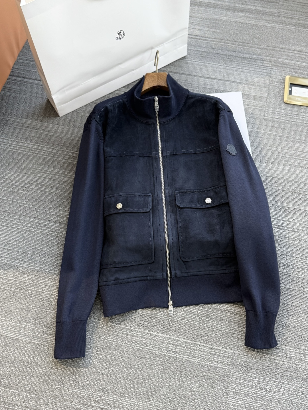 NO:701611,Tile,,Top Customize119860909平铺,,Top Customize1,Men's clothing