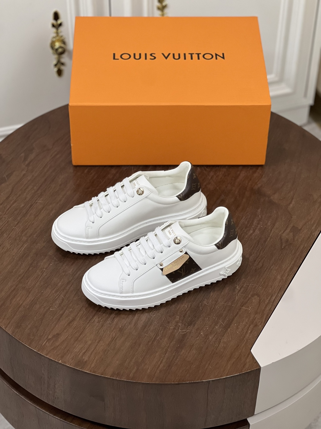 NO:356777,New product Lou* High-end men's sports and casual shoes original single purchase top-notch original classic Monogram pattern fabric cowhide inner cowhide foot pad original TPR elastic sole cover technology ~ durable and firm!  Size35-45 (female size 40. male 45 customized), cowhide19860909新品Lou* 高端男士运动休闲鞋原单代购顶级货 原版经典Monogram图案面料牛皮内里牛皮垫脚原版TPR弹力鞋底套楦工艺～耐穿 牢固！ Size35-45（女码40.男45定制）,,cowhide,Men's shoes