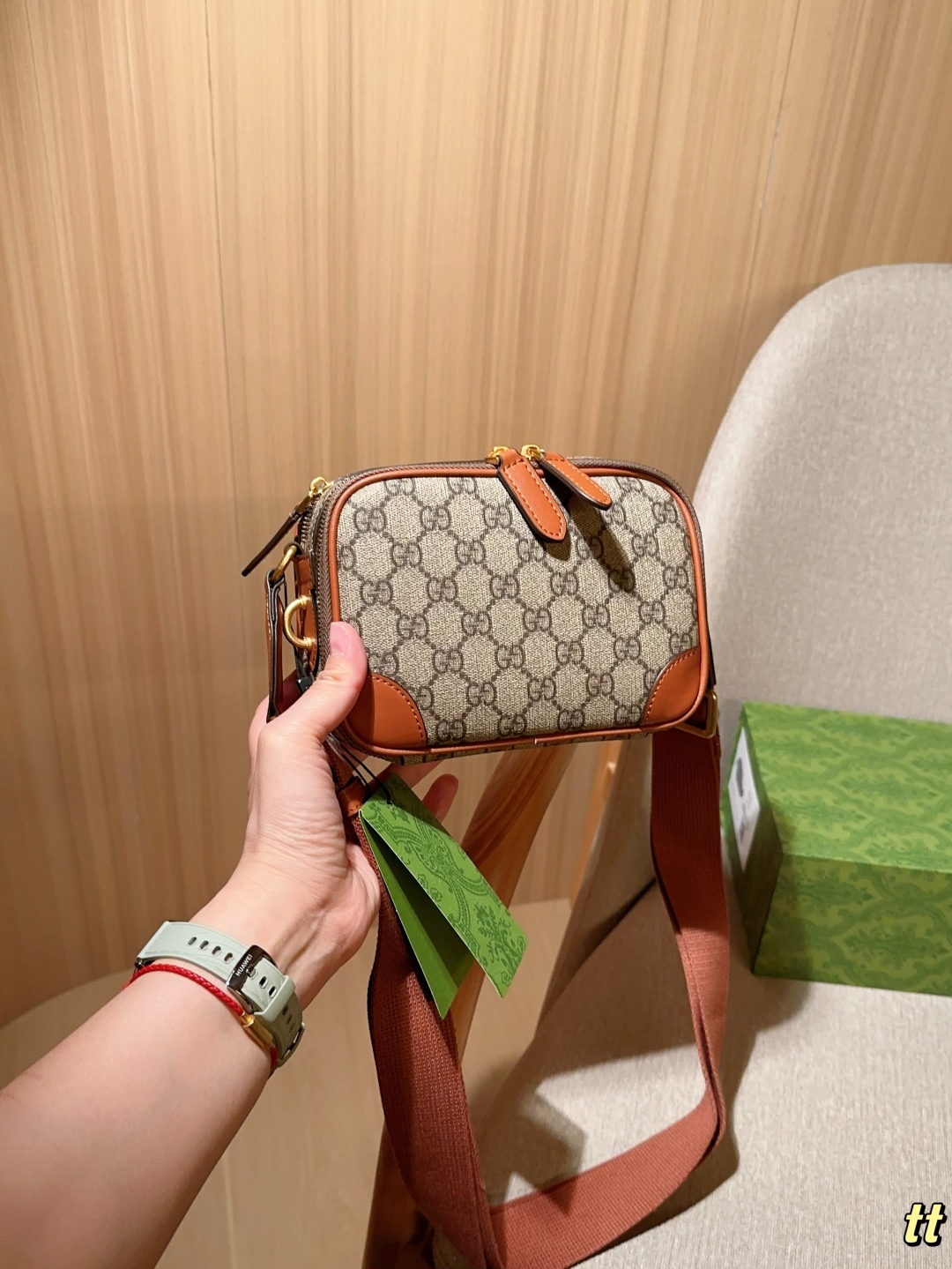 💰195
Gucci古奇
新品相机包～单肩斜挎包～
尺寸：18×13×7
礼盒包装🎁