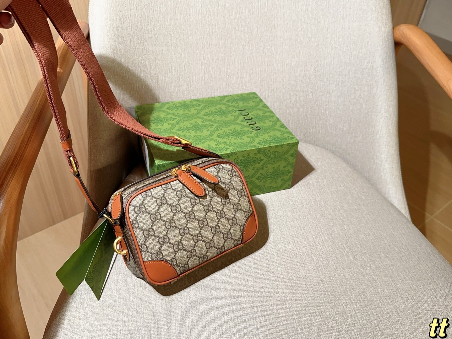 💰195
Gucci古奇
新品相机包～单肩斜挎包～
尺寸：18×13×7
礼盒包装🎁