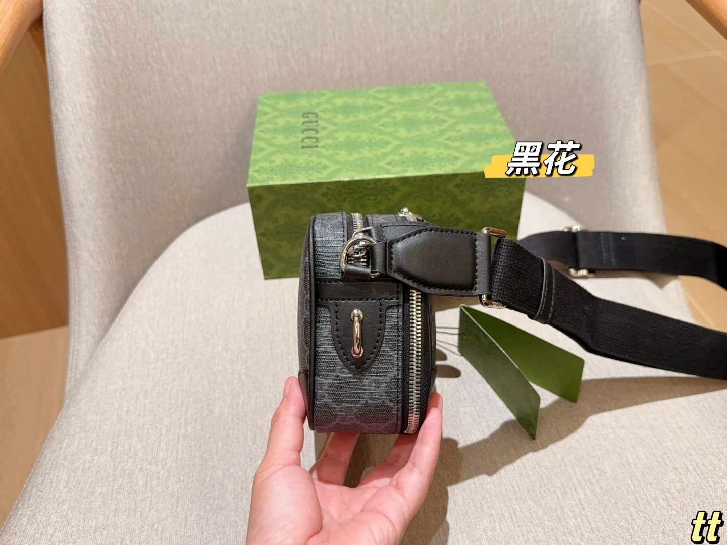 💰195
Gucci古奇
新品相机包～单肩斜挎包～
尺寸：18×13×7
礼盒包装🎁
