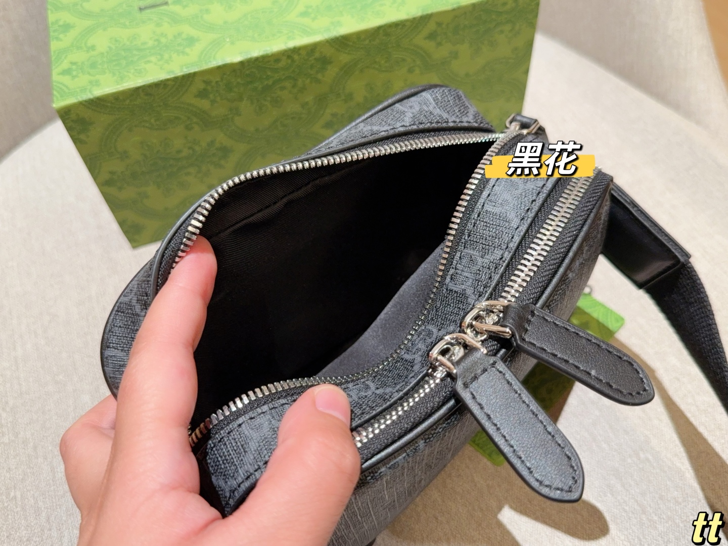 💰195
Gucci古奇
新品相机包～单肩斜挎包～
尺寸：18×13×7
礼盒包装🎁