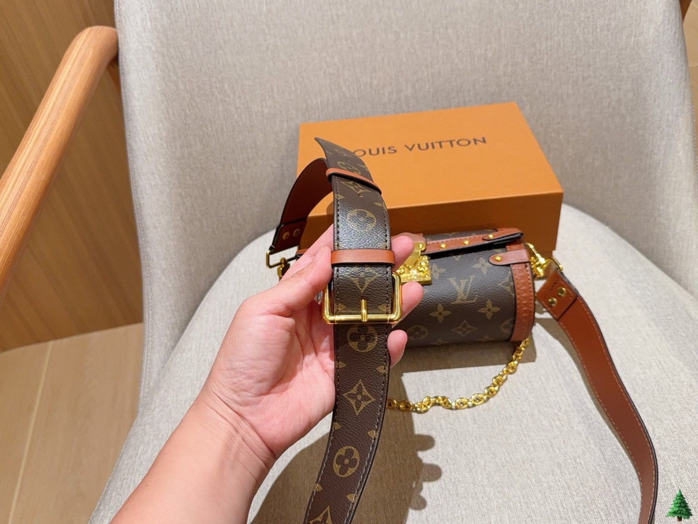 💰200
Lv/路易威登
Papillon巴比龙
尺寸20cm
礼盒包装🎁