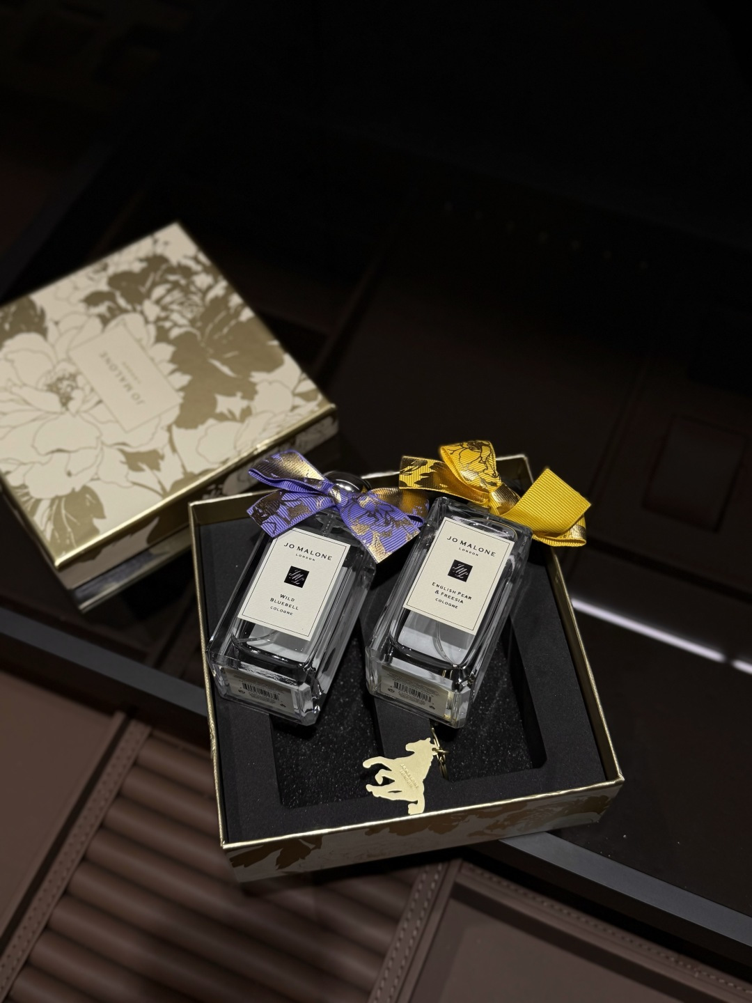 NO:811370,You will regret it if you don’t buy this limited edition product!  !  If it looks good, it will be sold out!  There are such and such goods!  Their really good perfumes!  Especially what holiday gifts are coming next!  !  This box set is very good!  !  ,perfume19860909这种限定款不买都会后悔的！！ 好看就会卖完的！有这么这么的货！ 他们家真正的好香水！ 尤其是接下来有什么节日送礼啊啊啊！！ 这个套盒就非常好！！,香水,accessory