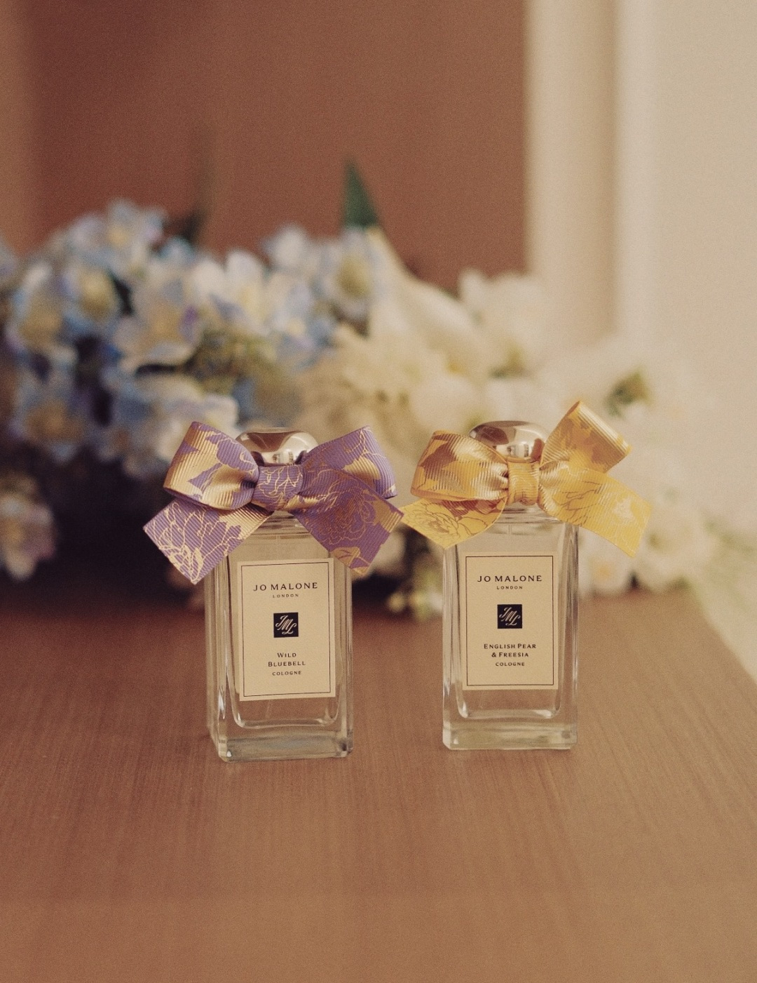 NO:811343,What this gift box wants to do is actually bring that 'spring' feeling indoors!  !  !  The two scents are not sweet and lively, but the kind that you can replace the air in your home with!  !  The whole space will look cleaner and more orderly, as if it has just rained and spring is about to come!  ,perfume19860909这个礼盒想做的 其实就是把那种“春天”的感觉 完整地搬进室内！！！ 两个香味它不是靠甜、靠热闹讨喜 而是那种你把家里空气换成它！！ 整个空间会显得更干净、更有秩序 像刚下过一场雨,又马上要入春！,香水,accessory