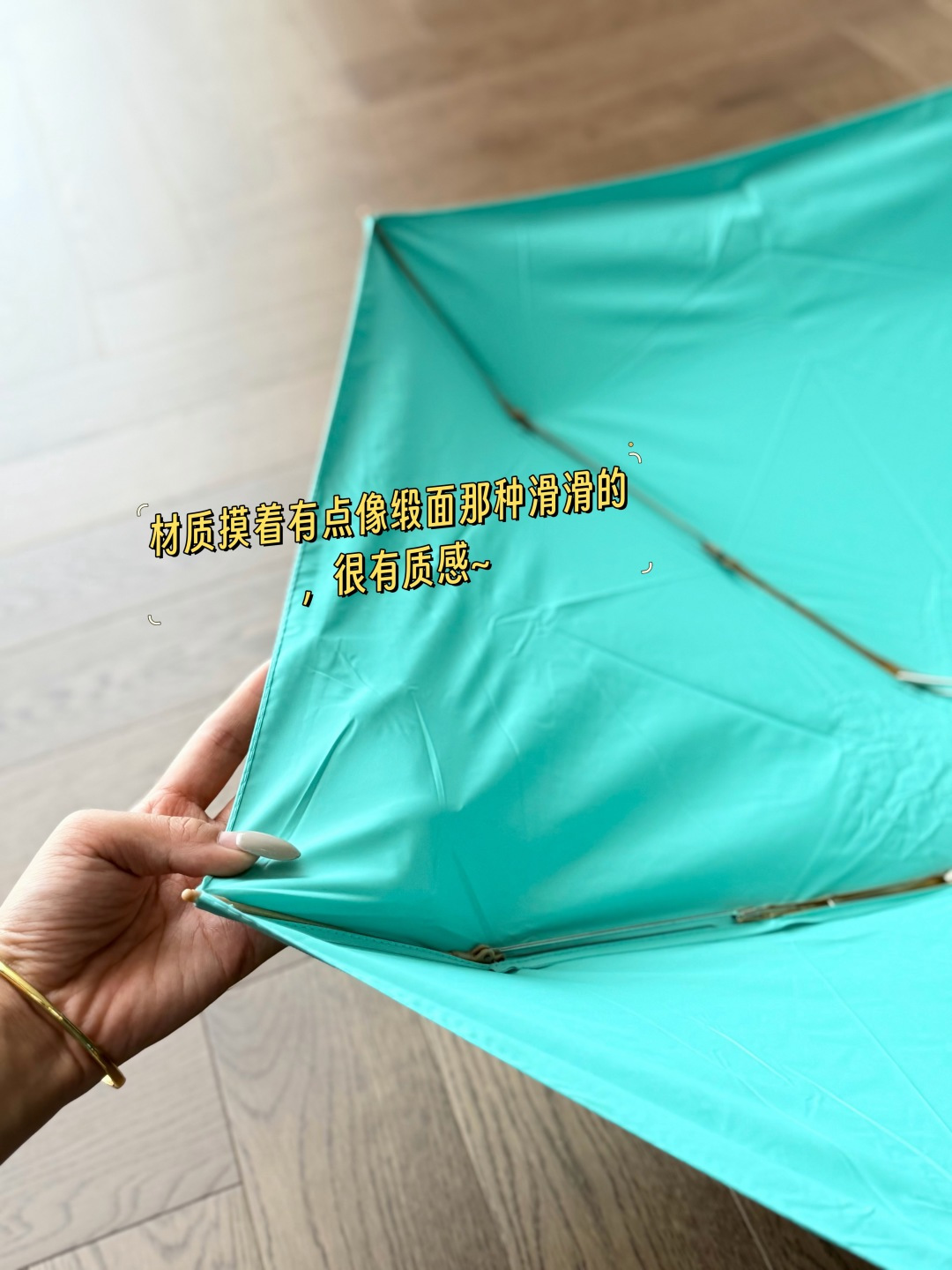 NO:919255,The product must be guaranteed!  !  It’s not just good looking!  !  !  Real stuff!  !  !  The quality is second to none in the market!  !  Colored glue can also effectively block UV rays!  !  !  Great sun protection and insulation!  !  , trendy department stores, umbrellas19860909出品一定是有保障的！！ 不仅仅好看！！！真材实料！！！ 品质也秒市场一大片雨伞！！ 彩胶也是可以有效阻隔紫外线的！！！ 防晒隔热超赞！！,潮品百货,umbrellas,accessory