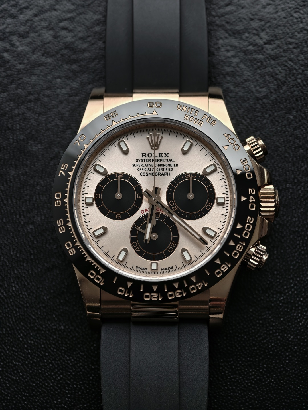 NO:687765,BDS Factory’s top-notch full range of Daytona non-fading products has been shipped!  !  !  The products produced by the BDS non-fading studio must be high-quality products, and they are highly anticipated. They are born out of the blue. They are non-fading, must not fade, and will never fade. They are the best choice for all factory products. We hereby solemnly promise to all friends that if the color fades within five years, we will replace them with new ones for free. We must replace them with new ones, and we must definitely replace them with new ones. This is because we have confidence.  Friends who have played with this kind of tungsten-containing Daytona watch with the same weight all know that for example, the surface of a certain factory's product is covered with steel, and the skin will peel off after wearing it for a month. Why should it be covered with steel? Because the gold plating solution currently on the market is developed for stainless steel, they are not capable of plating gold on tungsten gold, so they use steel-coated steel to solve the gold plating problem. However, they never expected that steel and tungsten will be incompatible. Thermal expansion and contraction will deform the surface of the stainless steel top and cause the skin to peel off!  !  !  For another example, after a certain factory product faded, even if the watch friends used the most expensive gold-plating process, the color would still fade and fall off after two months of wearing it. This is because the copper in the tungsten alloy will react with oxygen, bubbling inside, causing discoloration. So, can watches containing tungsten only fade and peel off, and not be durable?   This problem of fading and peeling has been plaguing the entire industry, and has finally been perfectly solved through the research of our non-fading studio. Our studio first adopts the photoelectric nickel process, and carries out a bottom-level anti-oxidation treatment on the surface of the tungsten-copper alloy at all costs to avoid contact between the tungsten-copper watch case and the air. The reason why the color of the Swiss movement remains bright for a long time is the nickel plating process used. Our  After photoelectric nickel plating, the tungsten copper watch case is also gold-plated to give the watch a real gold color. All watches in our studio can issue a gold-containing test certificate. After the gold-plating of the watch, the latest black technology, Swiss VD coating technology, is used to cover the surface of the watch with a protective film. This is why our studio solemnly promises to all watch friends to replace it with a new one for free if it fades within five years!  !  !   As for the remaining accessories, they must go beyond factory products and use Dandong movements, which are undoubtedly durable and stable. The hands and dials are all substitute accessories, high-transparent sapphire crystal glass, substitute ceramic scale rings, real color gem inlays, real meteorite dials, and cultured diamond outer rings. The weight is the smallest thing, and must be correct. It will not be top-heavy, and the straps will not be lengthened or thickened. The whole series must be top-notch. Welcome to those who know watches to appreciate it!  !  !  ,,gold plating19860909BDS厂 最顶级的足重迪通拿不掉色全系列产品出货啦！！！ BDS不掉色工作室出品必属精品,众望所归,横空出世,就是不掉色,必须不掉色,绝对不掉色,秒杀一切厂货的存在. 在此向各位表友郑重承诺,五年内掉色免费换新,必须换新,绝对换新,就是有信心.  玩过这种重量一致的含钨材质的迪通拿的表友都知道,例如某厂货是表面包钢的,戴一个月就掉皮了,为什么要包钢呢,因为目前市场上的镀金药水是针对不锈钢研发的,他们没有能力在钨金色上面镀金,所以用包钢来解决镀金的问题,但是他们万万没想到,钢和钨之间也会不兼容,热胀冷缩就会把表面的不锈钢顶变形从而掉皮！！！ 再例如某厂货掉色后,哪怕表友们用最贵的包金工艺,依旧还是戴两个月就掉色脱落了,因为钨合金里面的铜会和氧气发生反应,从而在里面鼓泡,导致掉色,那么含钨的手表就只能是掉色掉皮不耐用吗？  这个掉色掉皮的问题一直困扰着整个行业,终于在我们不掉色工作室的研究之下被完美的解决了,本工作室先采用光电镍的工艺,不惜成本在钨铜合金的表面先进行底层的抗氧化处理,避免钨铜表壳和空气接触,瑞士机芯的颜色之所以经久不衰一直很亮,就是用的镀镍工艺,我们的钨铜表壳在光电镀镍后,还进行了手表包金工艺,才能让手表拥有真金的色泽,本工作室的手表都可出具手表含金的检测证书哦.处理完手表包金后还用了最新的黑科技,瑞士vd覆膜技术,在手表的表面覆上一层保护膜,所以本工作室才会给各位表友郑重承诺五年内掉色免费换新！！！  至于剩下的配件,必须超越厂货,采用丹东机芯,耐用稳定毋容置疑,指针和表盘都是代用配件,高透蓝宝石水晶玻璃,代用陶瓷刻度圈口,真彩宝镶嵌,真陨石表盘,培育钻外圈,重量那就是最小的事,必须对版,不会头重脚轻,不加长加厚表带,全系必须顶配,欢迎懂表的您品鉴！！！,,gold plating,Watch