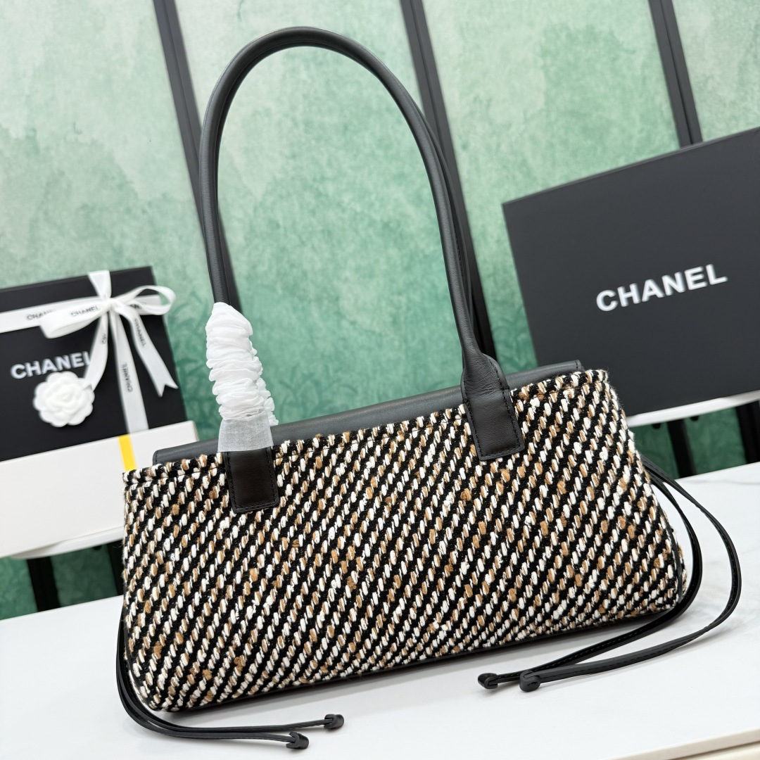 Женский шоппер черный с плетеным корпусом Chanel