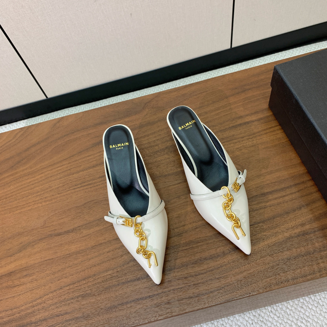 【Bal*ain】链条高跟半鞋。愈发別致出众，无敌气场、无敌好看。材质：鞋面漆皮、牛皮。羊皮垫脚。意大利