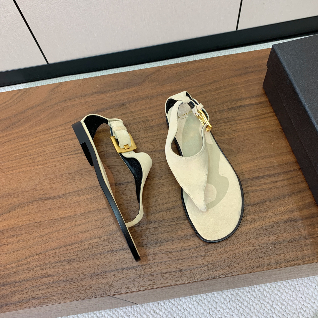 【Bal*ain】平底凉鞋。简约大气，鞋面羊京、牛皮。羊皮垫脚。意大利真皮大底。码数: 35-42（40