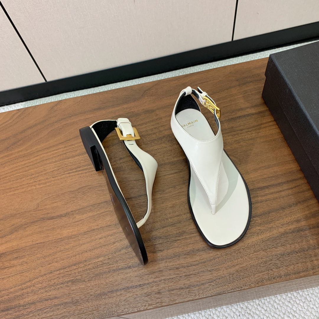 【Bal*ain】平底凉鞋。简约大气，鞋面羊京、牛皮。羊皮垫脚。意大利真皮大底。码数: 35-42（40