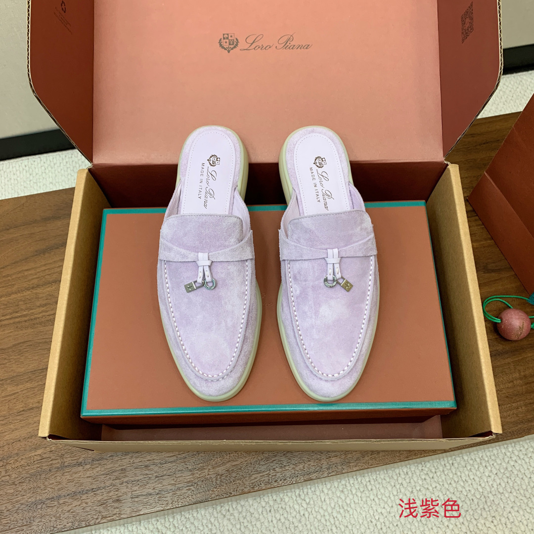 【Loro Piana】顶级版本半拖。原版一比一。品牌低调奢华柔软一贯纯色简约的设计风格。皮质柔软舒适度