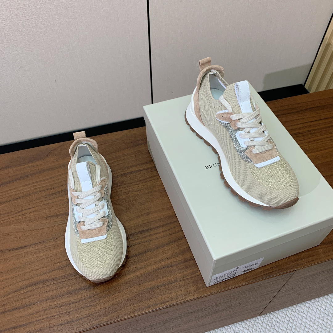 【Brunell* Cucinell*】针织休闲运动鞋。鞋面采用进口针织、牛绒、纯手工串联珠链配饰！牛皮