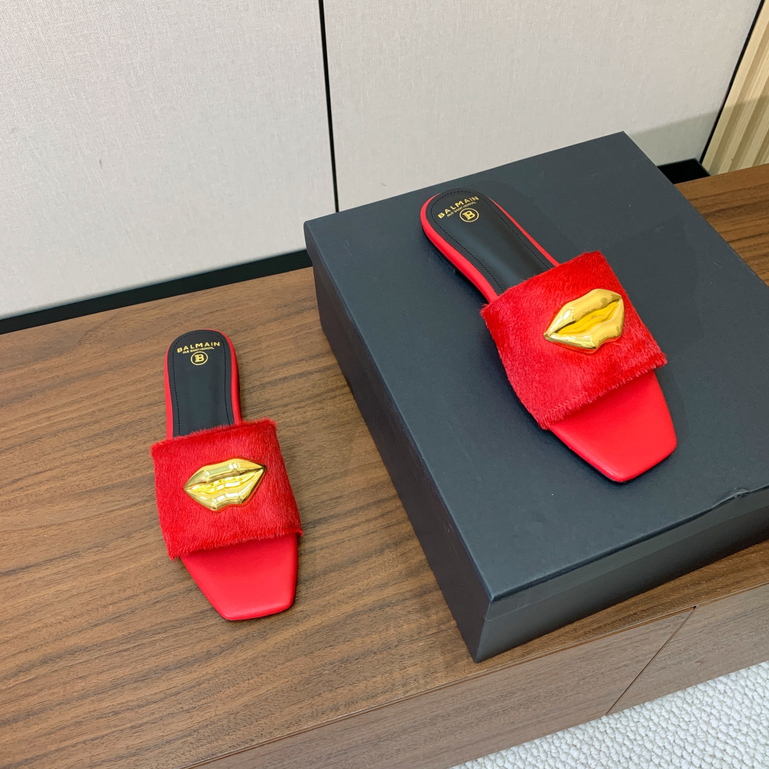 【Bal*ain】马毛嘴唇拖鞋。愈发別致出众，无敌气场、无敌好看。鞋面马毛，原版开模金属扣，牛皮垫脚。意