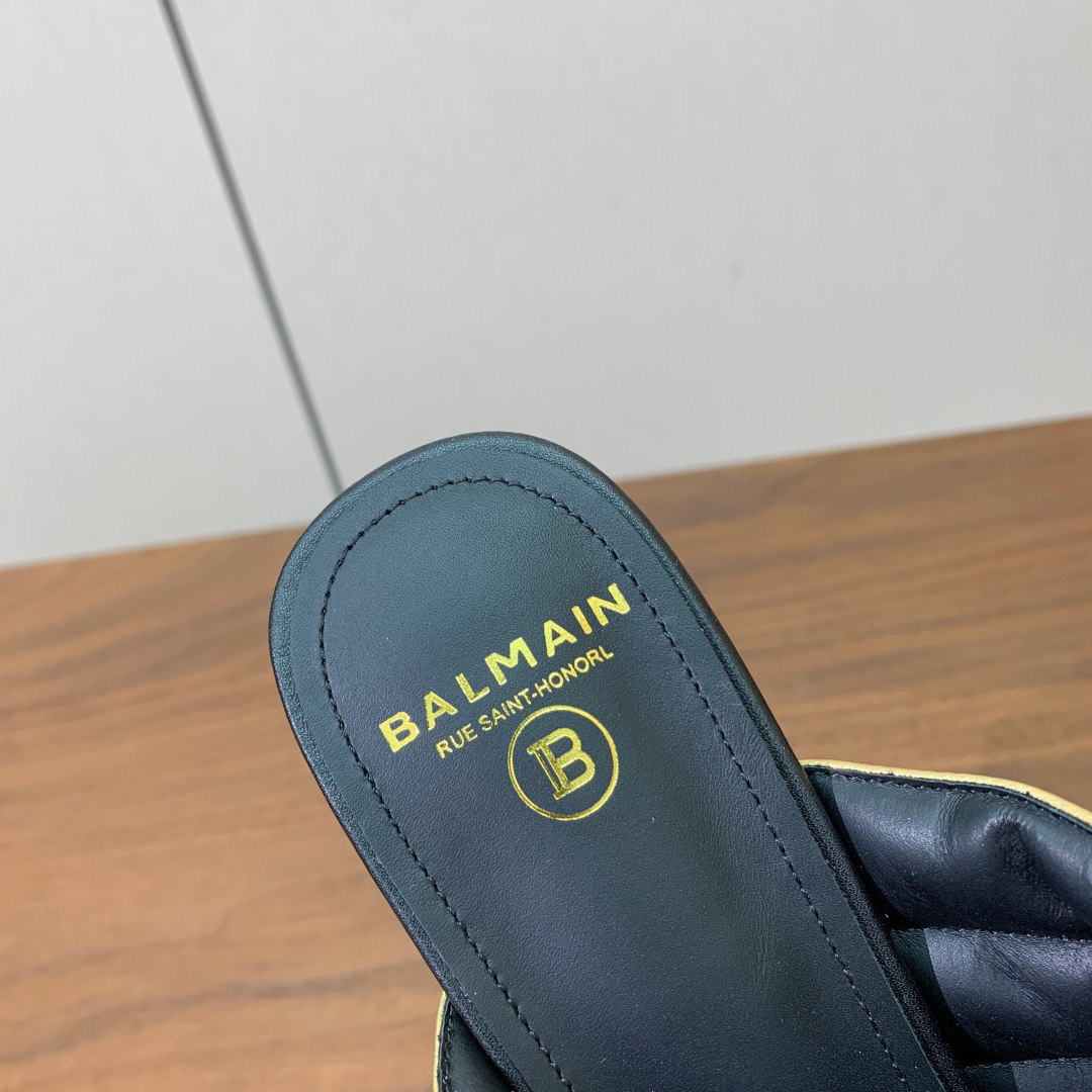 【Bal*ain】水台拖鞋。愈发別致出众，无敌气场、无敌好看。鞋面牛皮，牛皮垫脚。真皮大底。跟高10.5