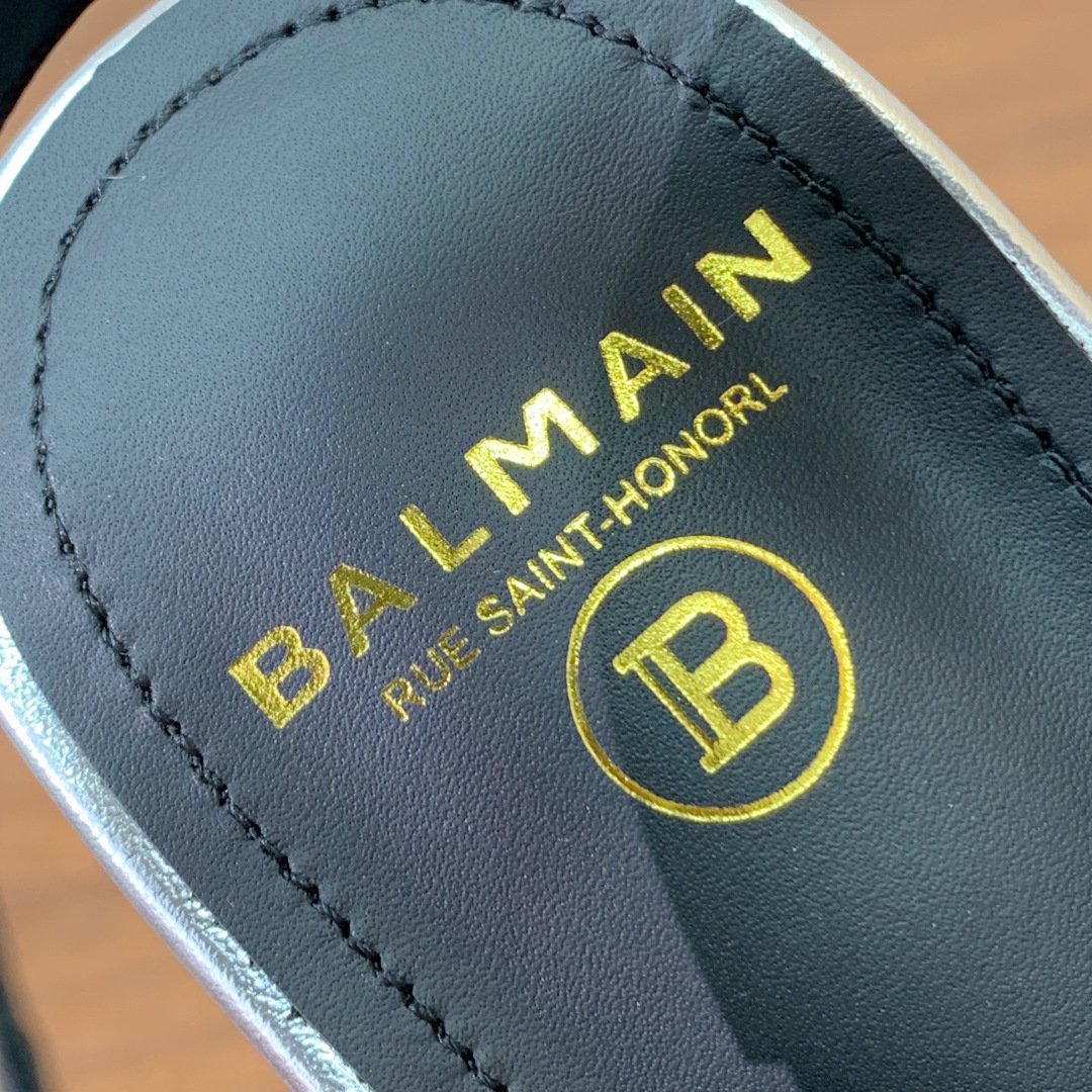 【Bal*ain】大铆钉水台高跟凉鞋。愈发別致出众，无敌气场、无敌好看。鞋面牛皮➕原版开模金属扣➕原版鞋
