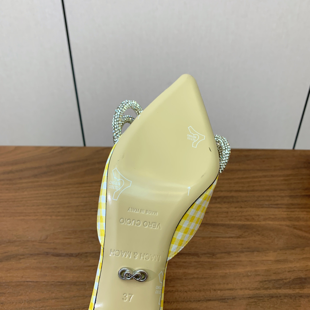 【Mach＆Mach】钻扣蝴蝶结拖鞋。简约时尚。鞋面定制布料，羊皮内里及垫脚。真皮大底。跟高6.5cm码