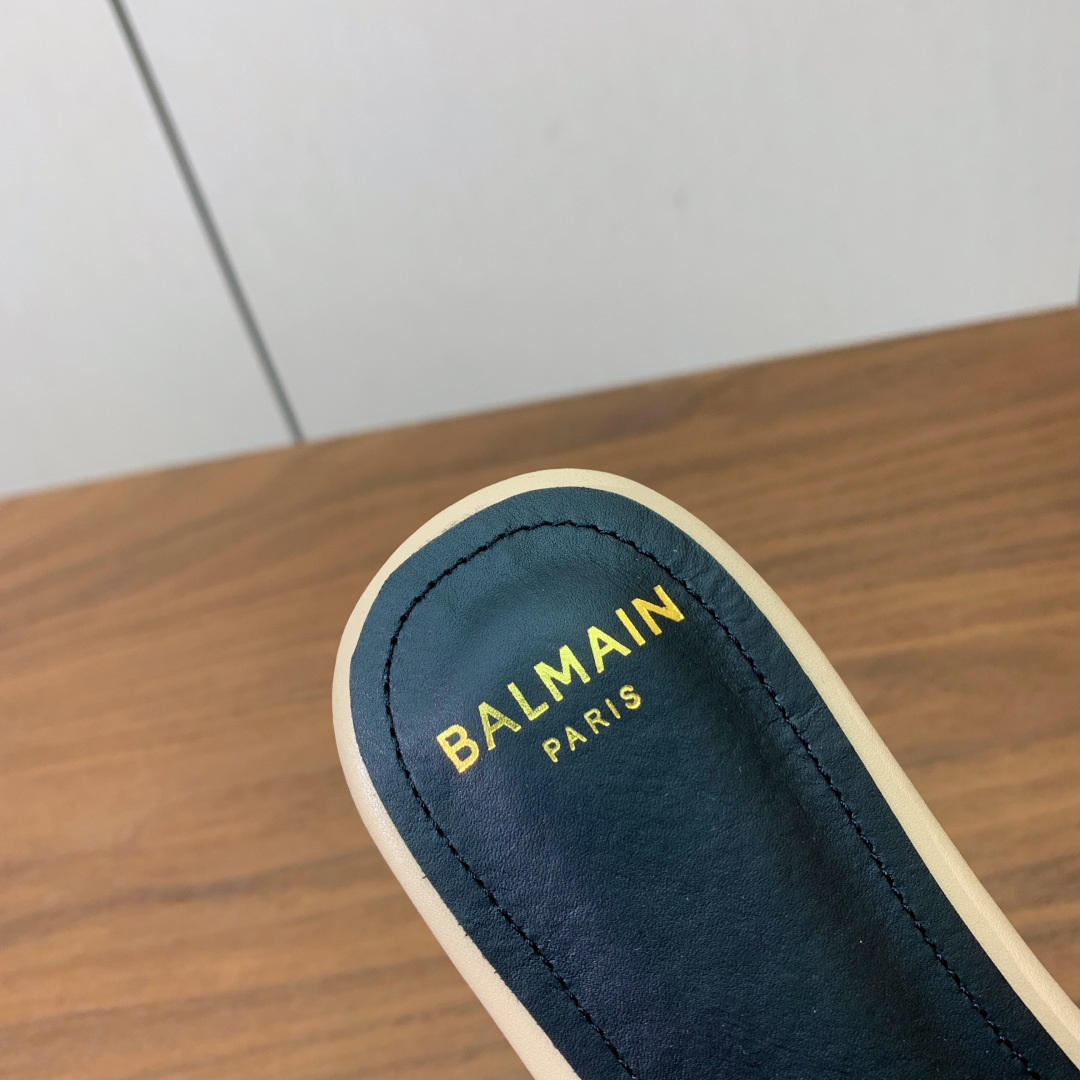 【Bal*ain】平底拖鞋。愈发別致出众，无敌气场、无敌好看。鞋面定制牛皮，原版开模饰扣。牛皮垫脚。意大