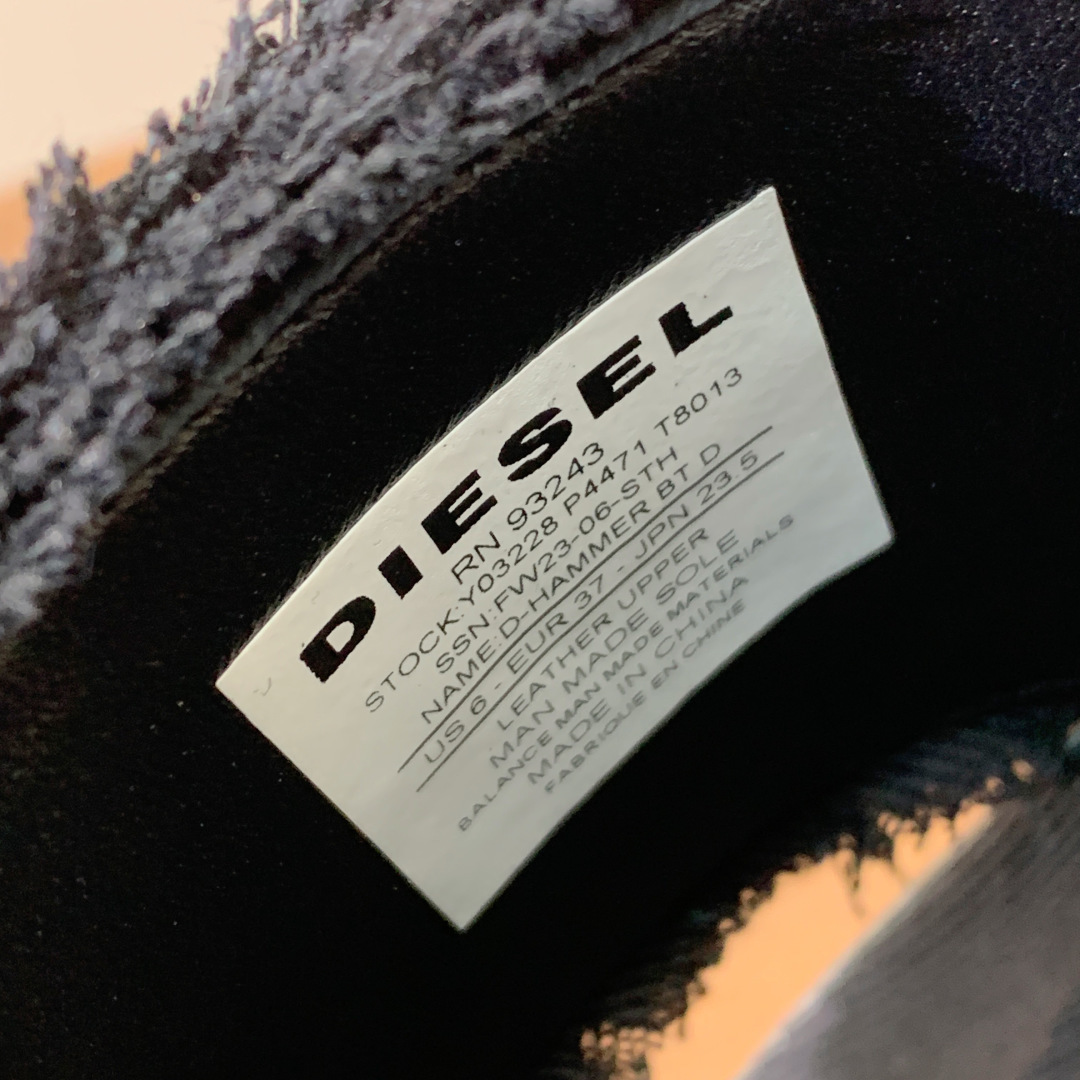 【Diesel】牛仔布拖鞋。一整个狂拽酷炫住了！鞋面牛仔布，定制大底。码数：35-40（40定制不退换）