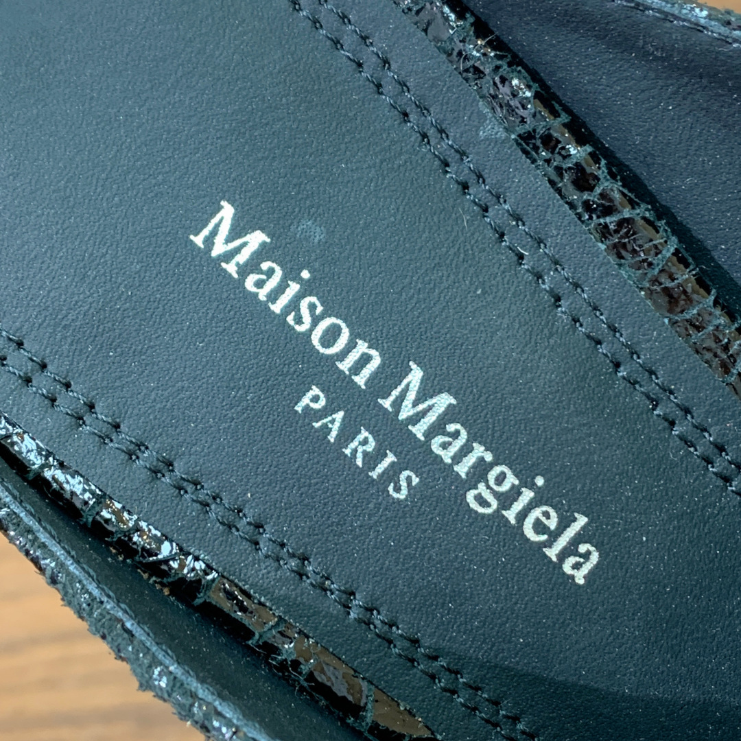 【Maison Margie*a】玛吉拉高跟拖鞋。复古韵味，显瘦百搭。鞋面牛皮、爆裂皮。羊皮内里及垫脚。