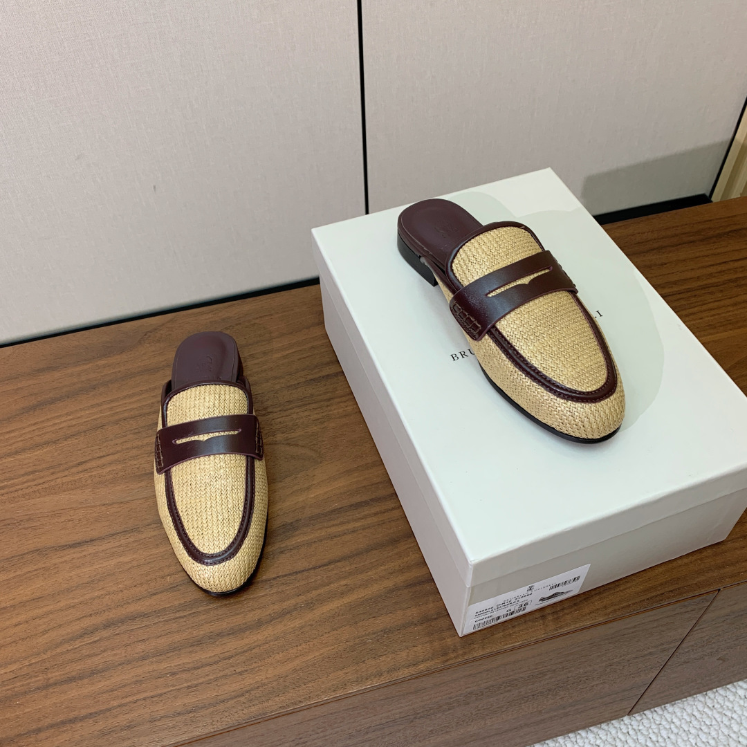 【BRUNELL* CUCINELL*】平底英伦风半拖。鞋面进口拉菲草➕牛皮。羊皮内里及垫脚。注塑真皮大