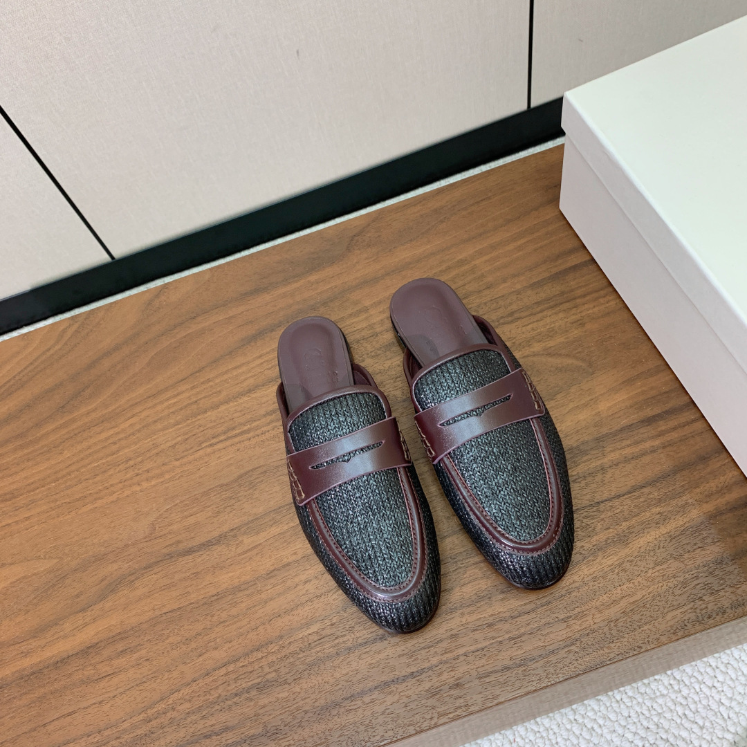 【BRUNELL* CUCINELL*】平底英伦风半拖。鞋面进口拉菲草➕牛皮。羊皮内里及垫脚。注塑真皮大