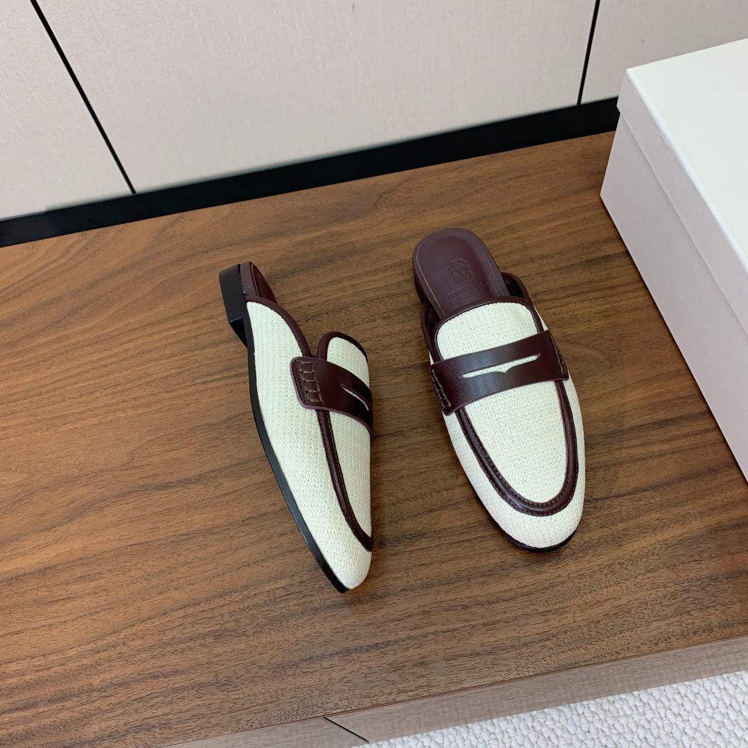 【BRUNELL* CUCINELL*】平底英伦风半拖。鞋面进口拉菲草➕牛皮。羊皮内里及垫脚。注塑真皮大
