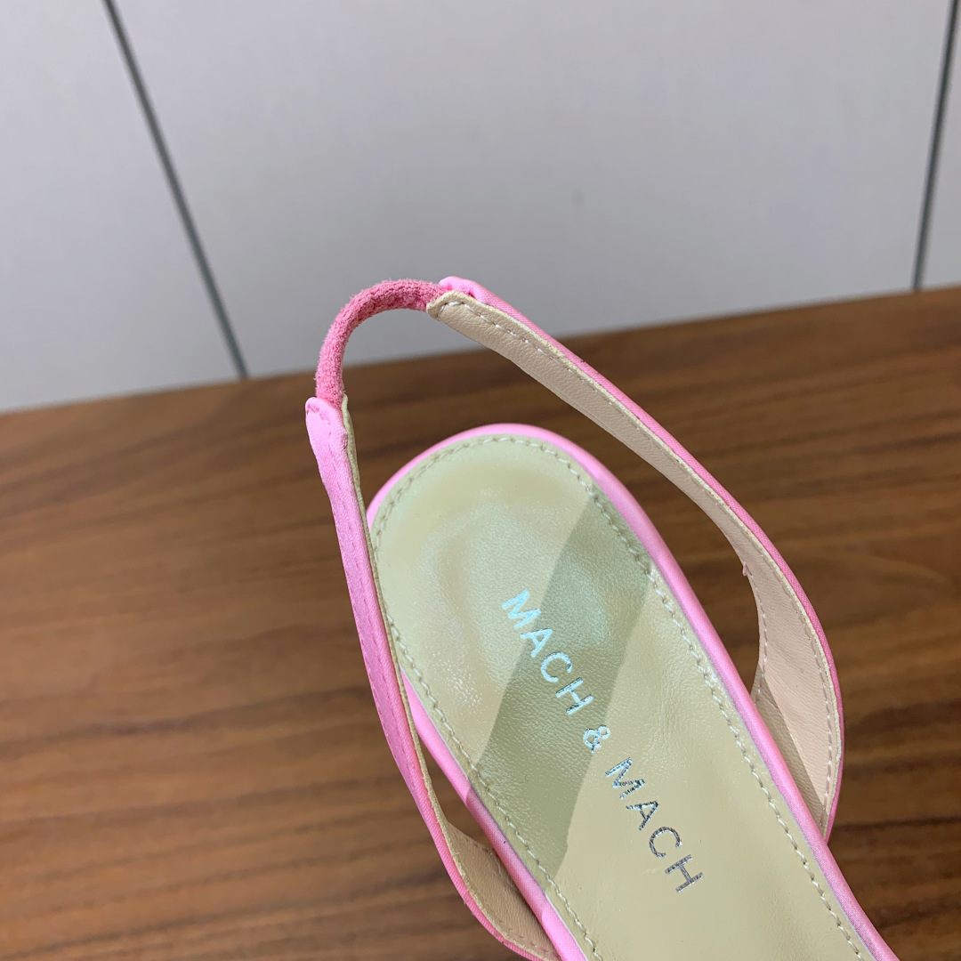 【Mach＆Mach】蝴蝶结蕾丝后空凉鞋。简约气质款式。鞋面蕾丝。羊皮垫脚，真皮大底。有6cm和9cm2