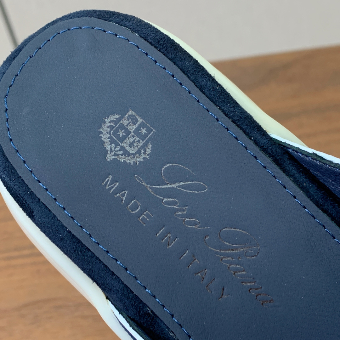 【Loro Piana】锁边包头拖。意大利顶级羊绒复古优雅低调奢华。时尚性与皮料实用性同样兼具依然全网最