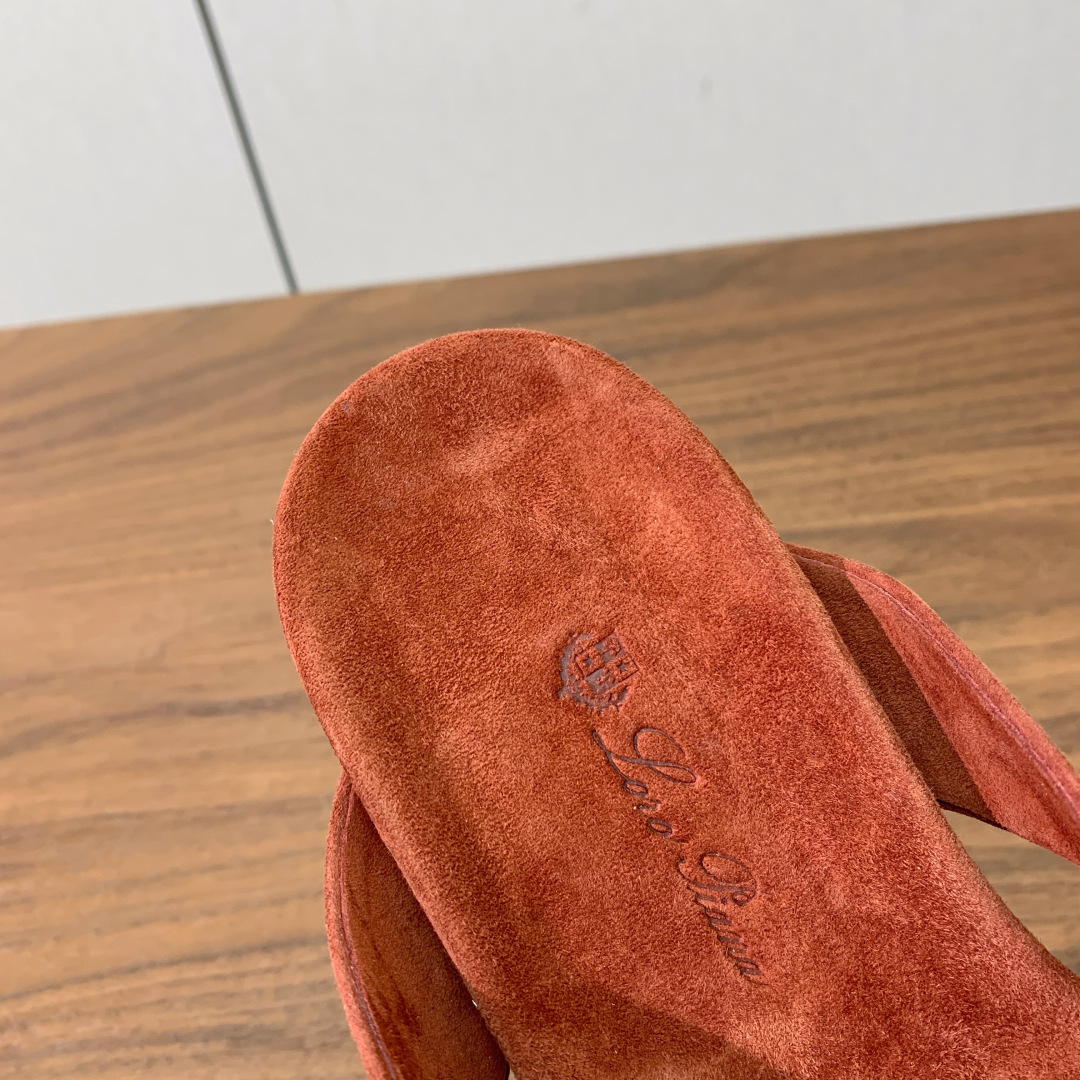 【Loro Piana】情侣款人字拖。意大利顶级羊绒复古优雅低调奢华。时尚性与皮料实用性同样兼具依然全网